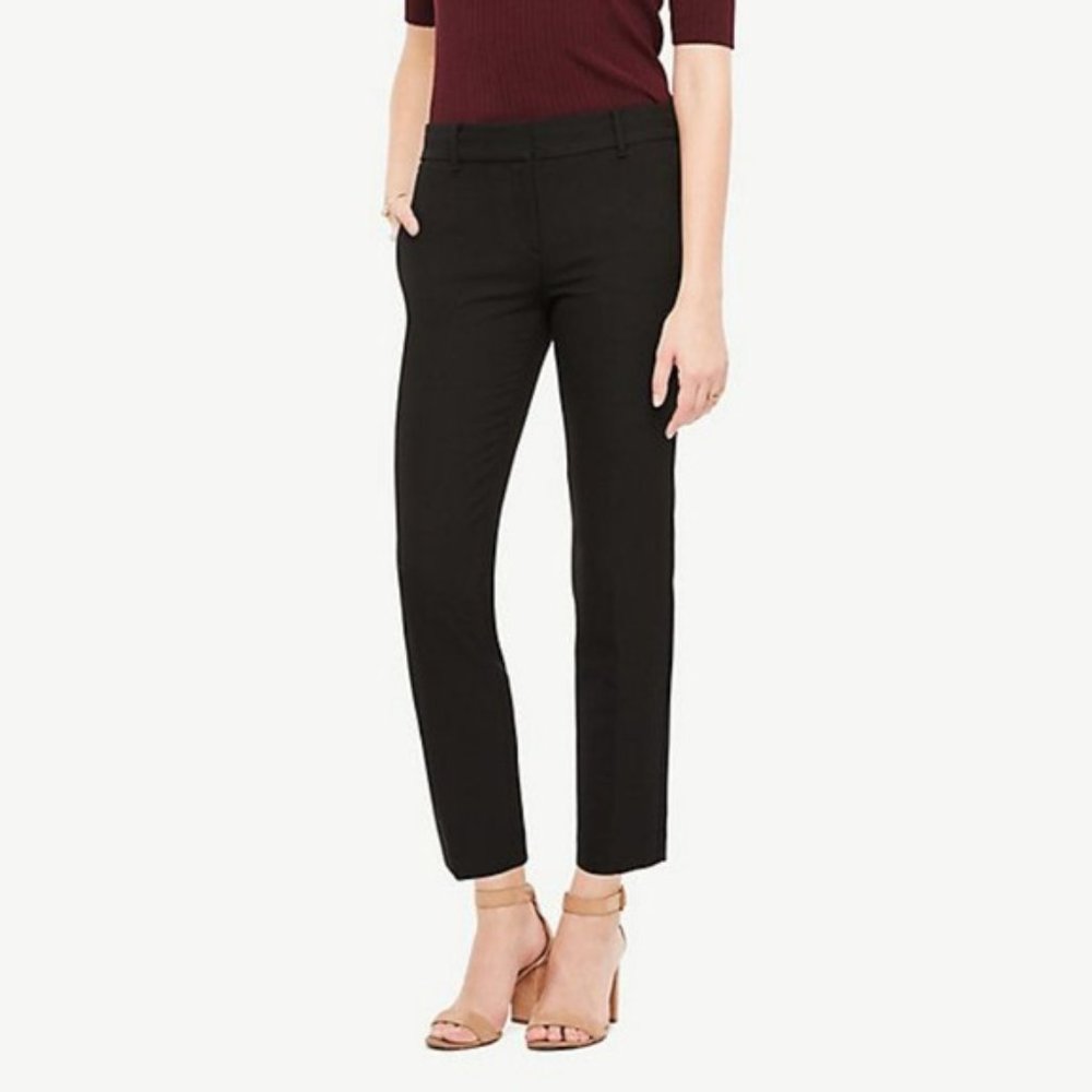 Ann Taylor  -Kate Fit- straight leg, crop pant